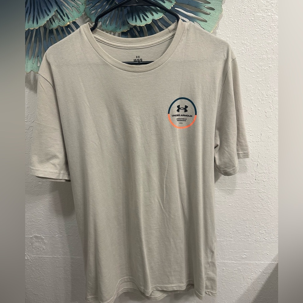 Men’s t shirt